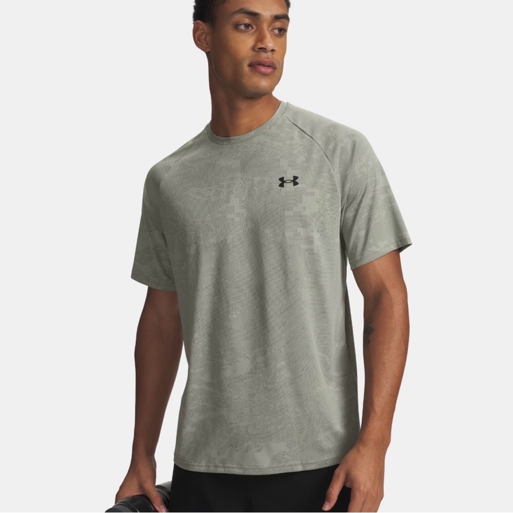 Under Armour UA Velocity Jacquard Men’s Short Sleeve Training Tee Grove Green XL